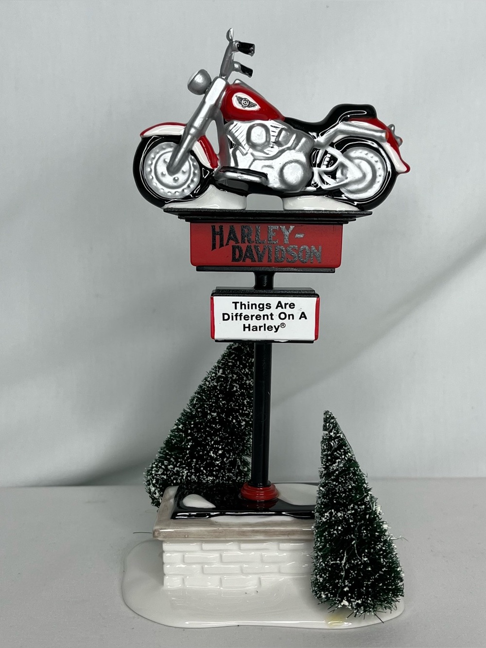 Dept. 56 Snow Village #54901 HARLEY-DAVIDSON SIGN Original Box Christmas